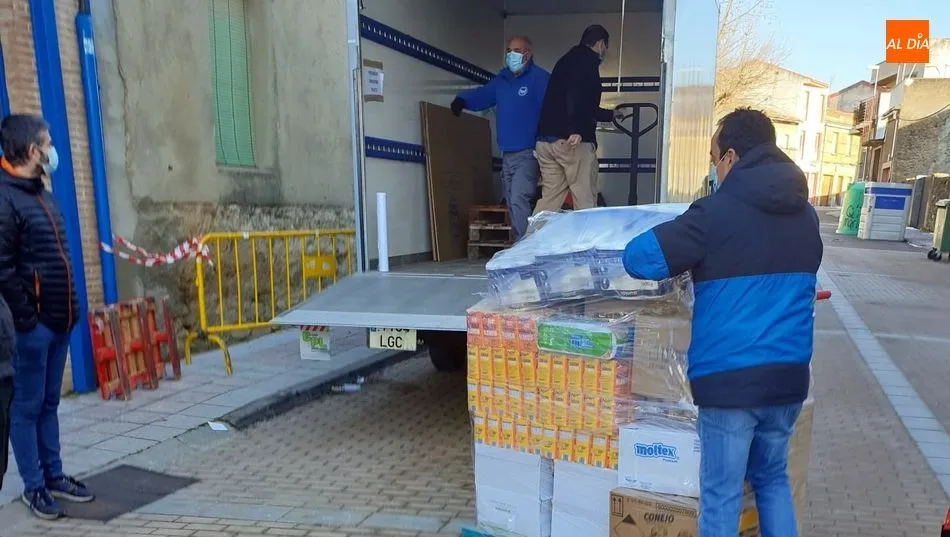 Foto 6 - El Abadengo entrega m&aacute;s de 2.000 kilos de productos al Banco de Alimentos de Salamanca