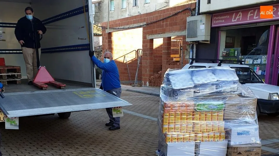 Foto 5 - El Abadengo entrega m&aacute;s de 2.000 kilos de productos al Banco de Alimentos de Salamanca