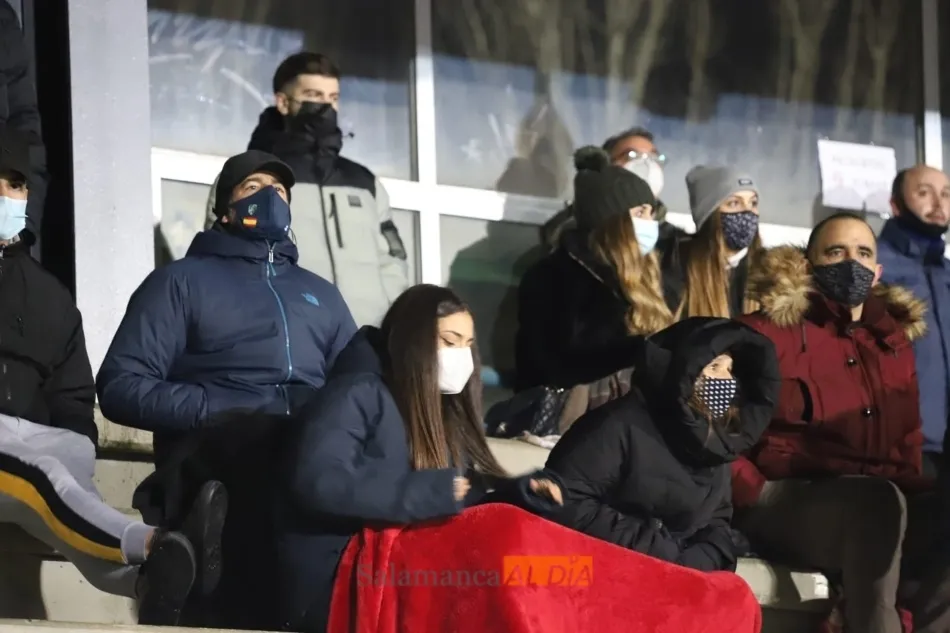 Foto 5 - A Denilson se le enciende la luz para que el Salamanca UDS &lsquo;B&rsquo; se lleve el derbi ante el Santa...