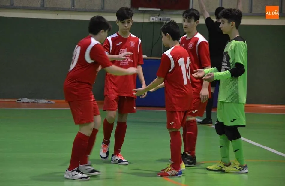 Las competiciones de fútbol y fútbol sala que faltan por arrancar podrían acabar incluso en...