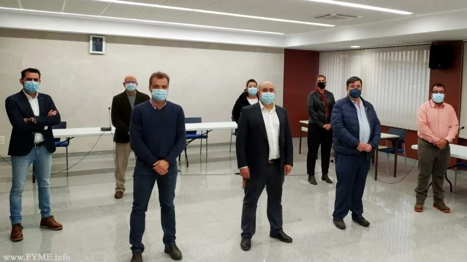 Uno de los encuentros de AES-Villares con el Ayuntamiento de esa localidad