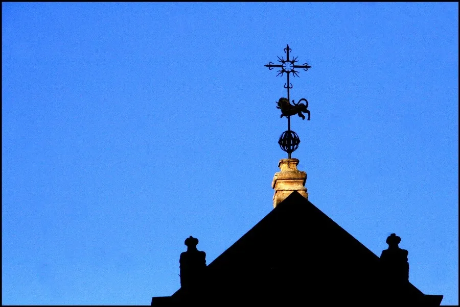 Velas del cielo, veletas