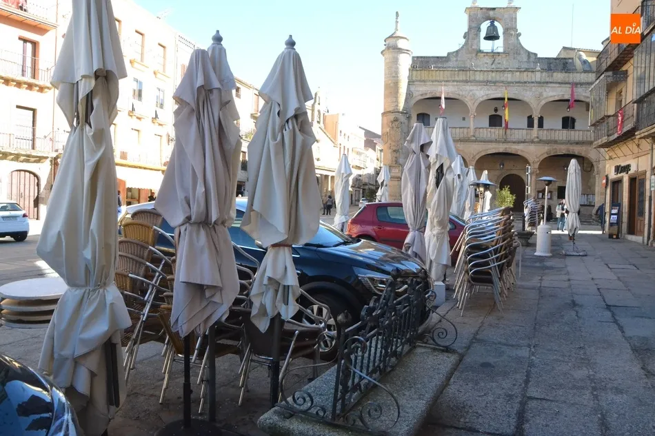 El aparcamiento en la Plaza Mayor estará permitido durante todo el fin de semana  