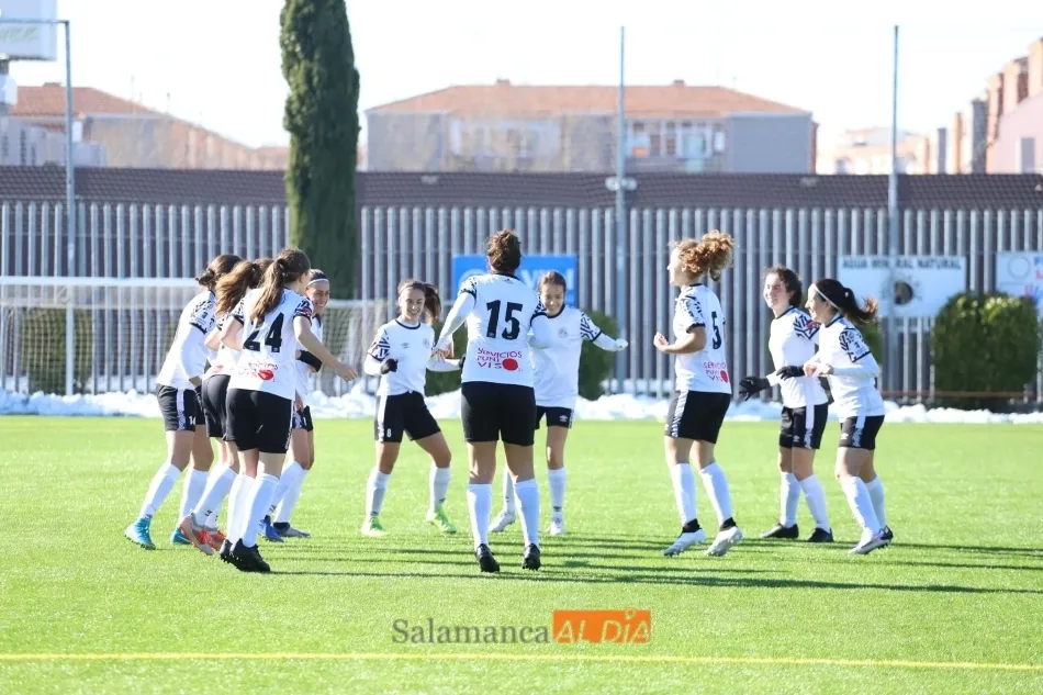 Foto 7 - El Salamanca UDS Femenino empieza el 2021 con victoria sobre el Ol&iacute;mpico y el Santa Marta DH cae...