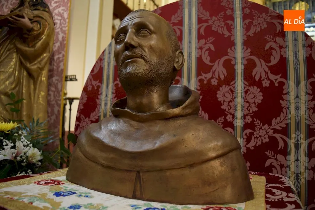 Foto 7 - Un busto de San Juan de la Cruz &uacute;nico para conmemorar el 450 aniversario de la Fundaci&oacute;n de Santa ...
