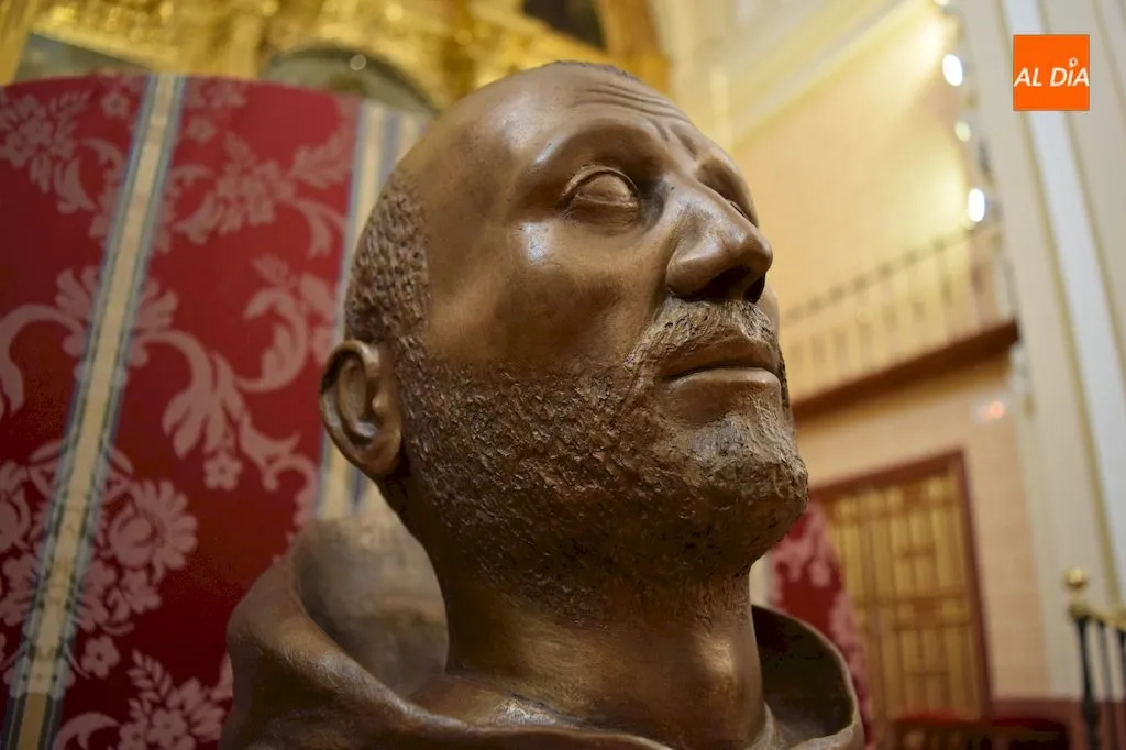 Foto 4 - Un busto de San Juan de la Cruz &uacute;nico para conmemorar el 450 aniversario de la Fundaci&oacute;n de Santa ...