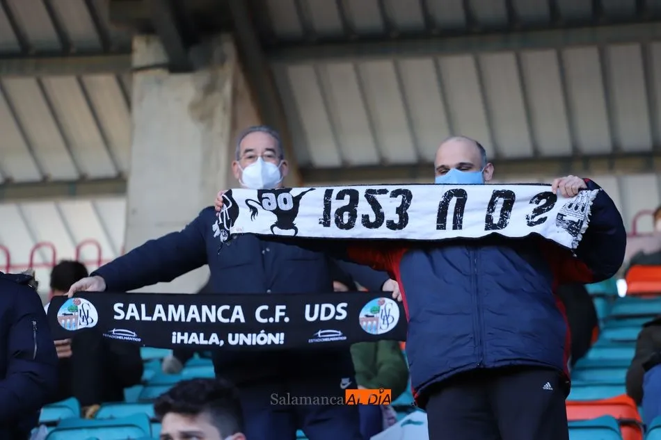 Foto 10 - El Helm&aacute;ntico debuta en 2021 para alentar a &lsquo;su&rsquo; Salamanca UDS frente al hist&oacute;rico D&eacute;por y...