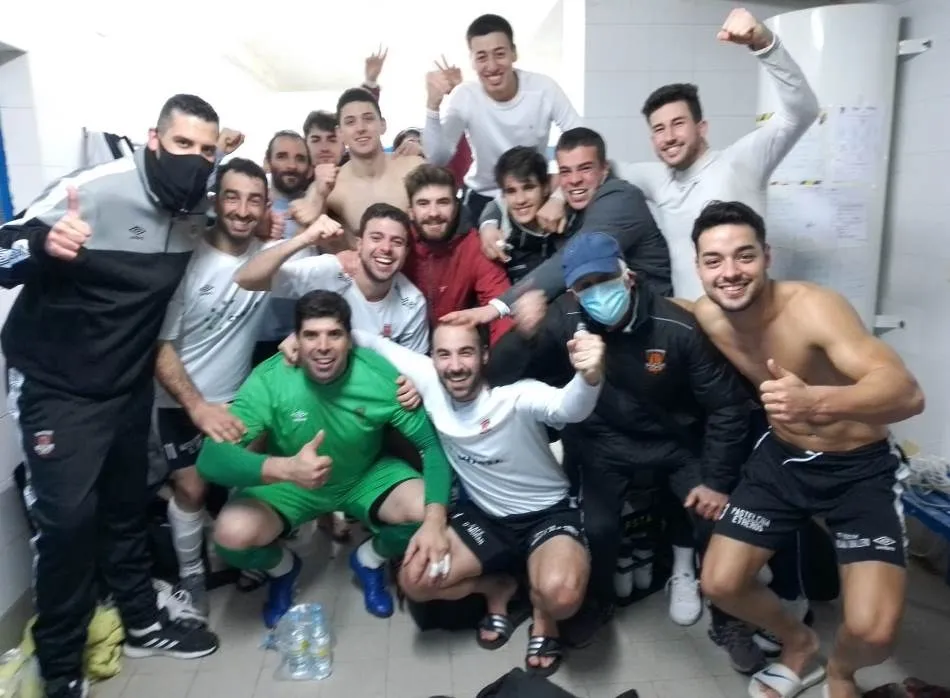 El Ciudad Rodrigo gana su primer derby del curso y se coloca líder en solitario  