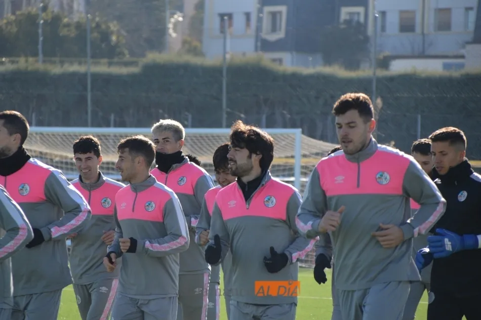 Foto 3 - El Salamanca UDS no baja el ritmo despu&eacute;s de volver a ilusionar y ya piensa en el Compostela con...