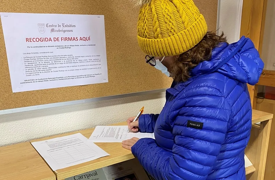 El CEM habilita un punto presencial de recogida de firmas para reivindicar el nombramiento de un...