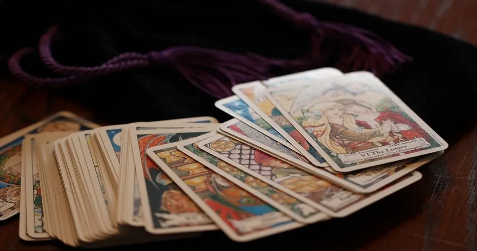 Tarot 2021: ¡Aprende a tirar las cartas del tarot y descubre el mensaje que traen!