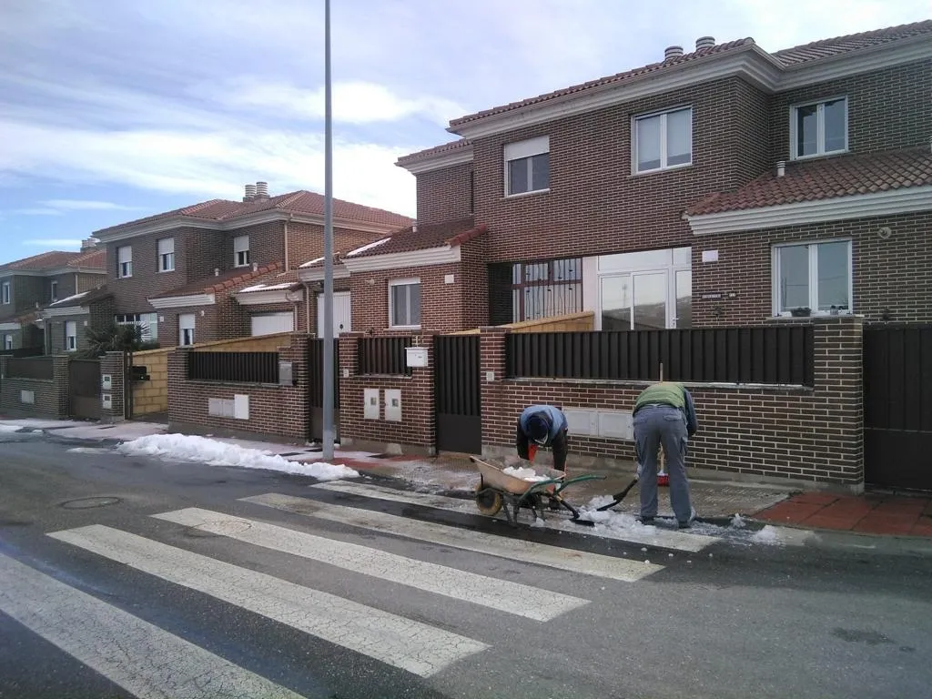 Foto 4 - El &aacute;rea de mantenimiento del Ayuntamiento va retomando la normalidad progresivamente tras el...