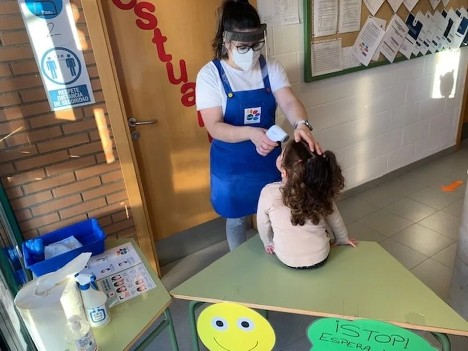 Foto 2 - La escuela infantil de Clece en Carbajosa de la Sagrada consigue el sello AENOR por sus protocolos...