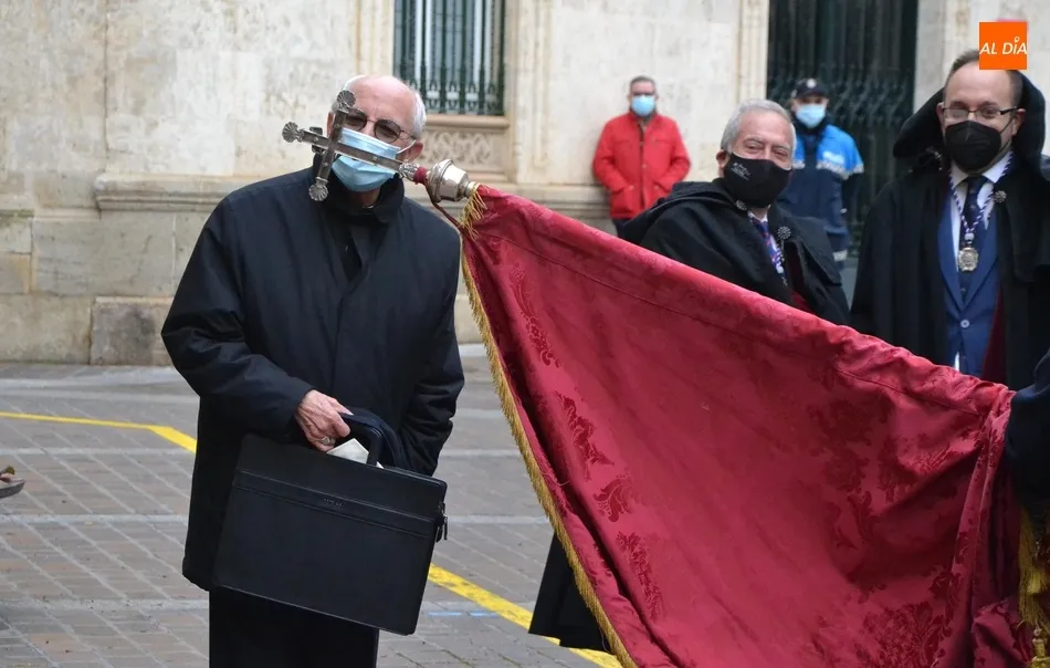 Foto 7 - La pandemia provoca una desangelada celebraci&oacute;n de San Sebasti&aacute;n en la que no estuvo ni el Santo  