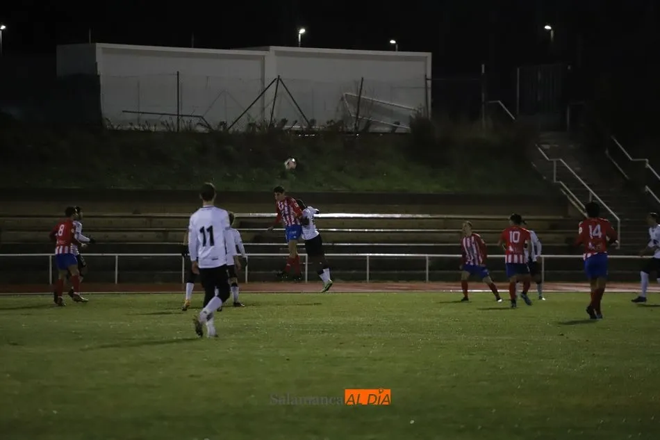 Foto 5 - Al Salamanca UDS le sale todo este mi&eacute;rcoles: el filial remonta al Tordesillas en Las Pistas (3-2)
