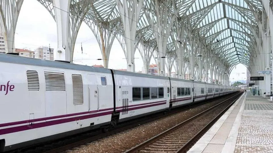 Foto 3 - Una petici&oacute;n en internet exige la reanudaci&oacute;n del tren nocturno a Lisboa  