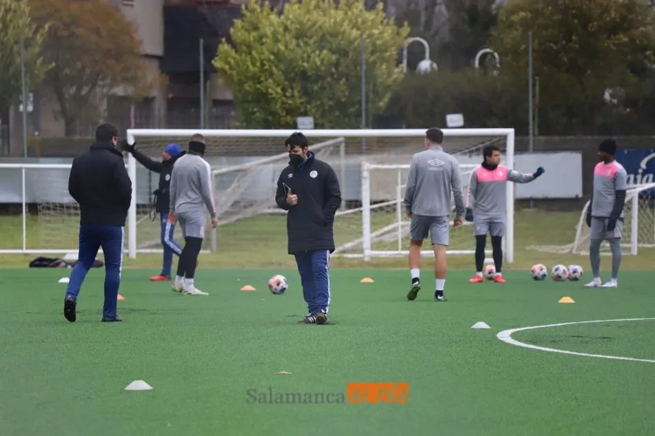 Foto 6 - El Salamanca UDS sigue cogiendo fuerzas para la &lsquo;final&rsquo; en O Vao con una sesi&oacute;n en el Tori  
