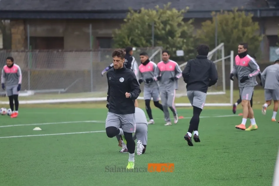 Foto 2 - El Salamanca UDS sigue cogiendo fuerzas para la &lsquo;final&rsquo; en O Vao con una sesi&oacute;n en el Tori  