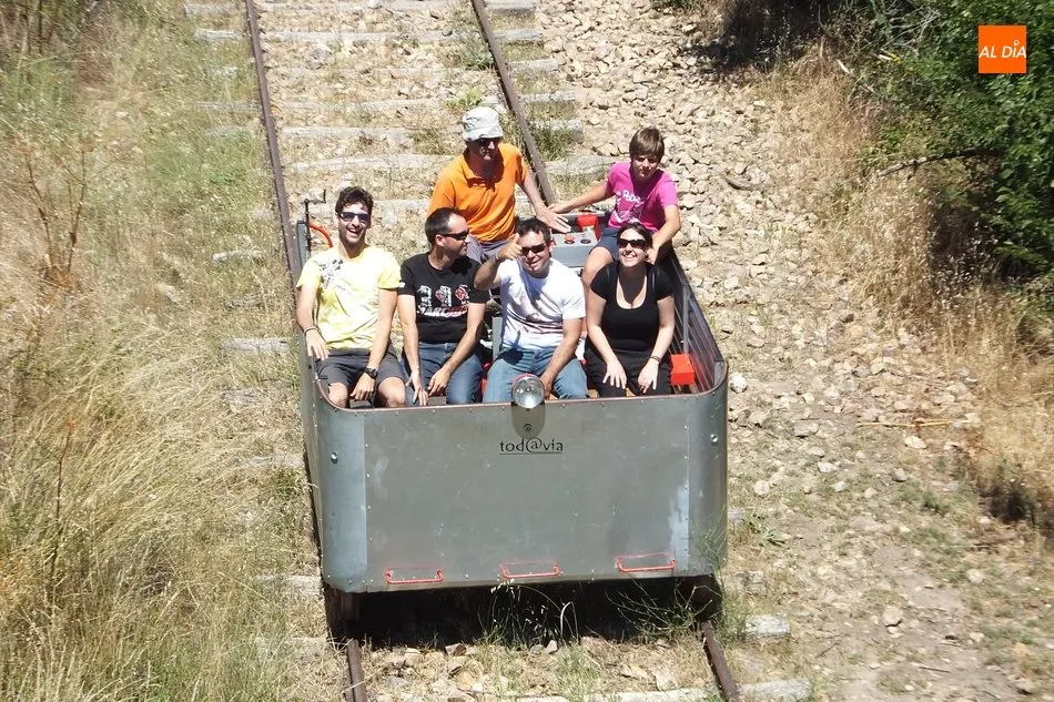 Foto 2 - Tod@v&iacute;a espera que los objetivos del A&ntilde;o Europeo del Ferrocarril se cumplan en la v&iacute;a La...