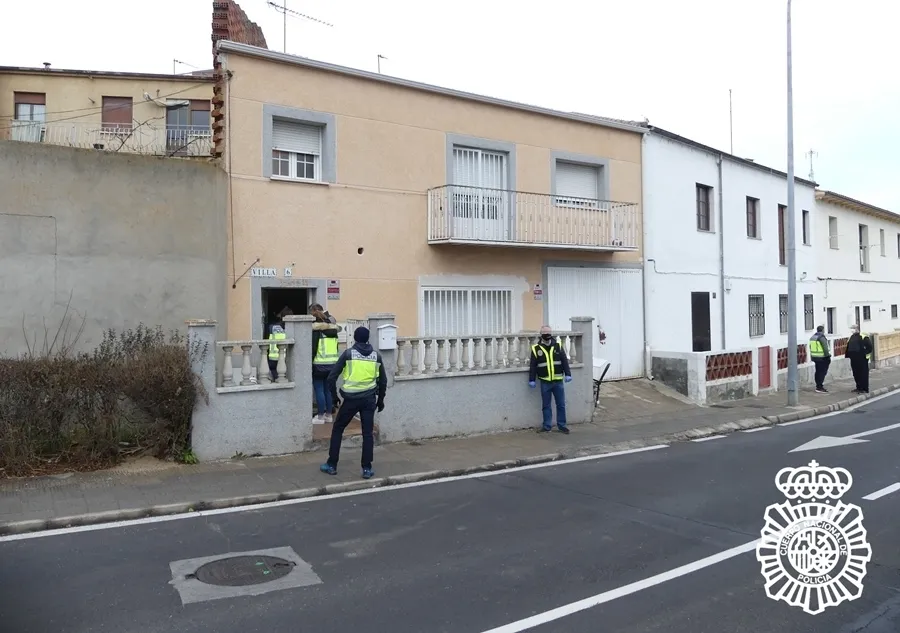 Foto 4 - Once detenidos en Salamanca por falsedad documental y propiciar la inmigraci&oacute;n ilegal