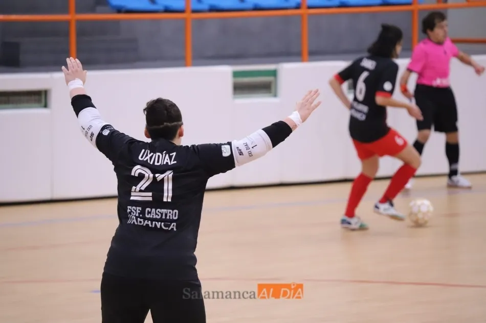 Foto 7 - El Intersala sufre una dura derrota a manos del Castro (2-7)
