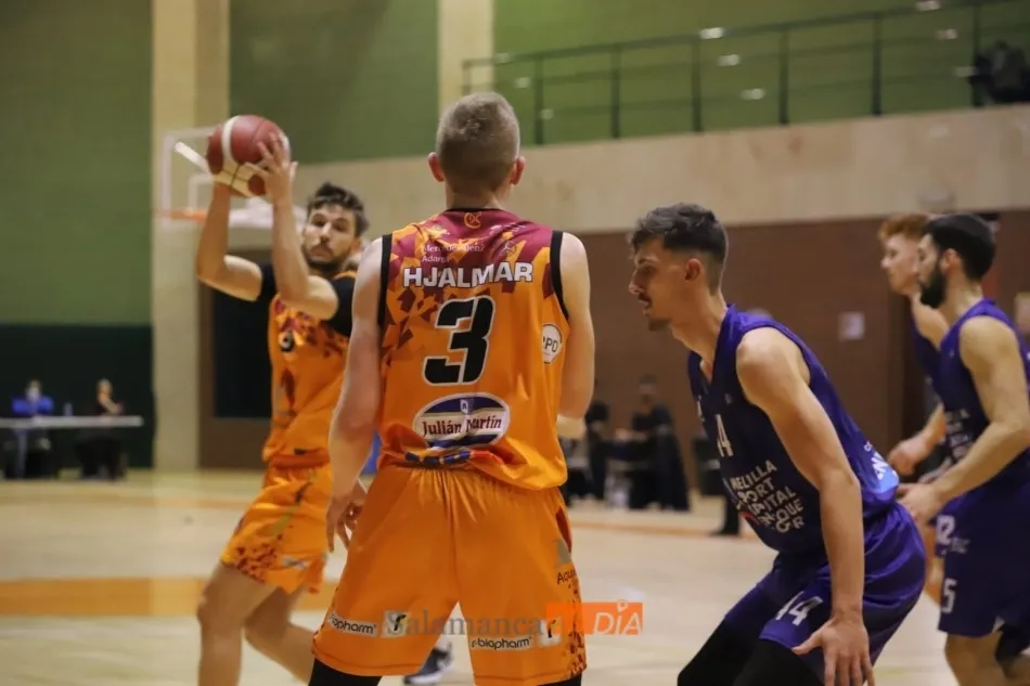 Foto 10 - El Aquimisa Carbajosa recibe un severo correctivo a manos del CAM Enrique Soler (48-75)