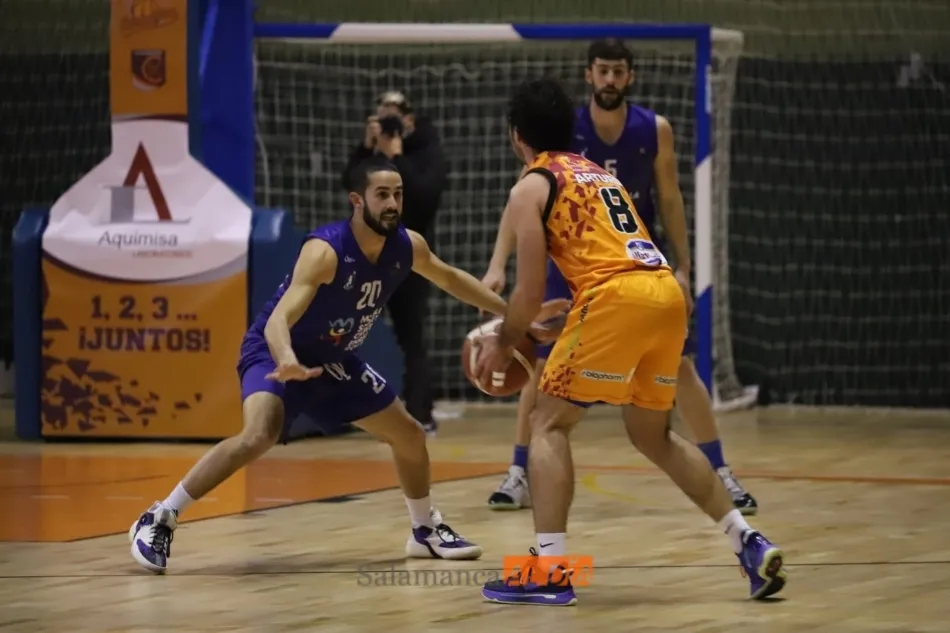 Foto 5 - El Aquimisa Carbajosa recibe un severo correctivo a manos del CAM Enrique Soler (48-75)