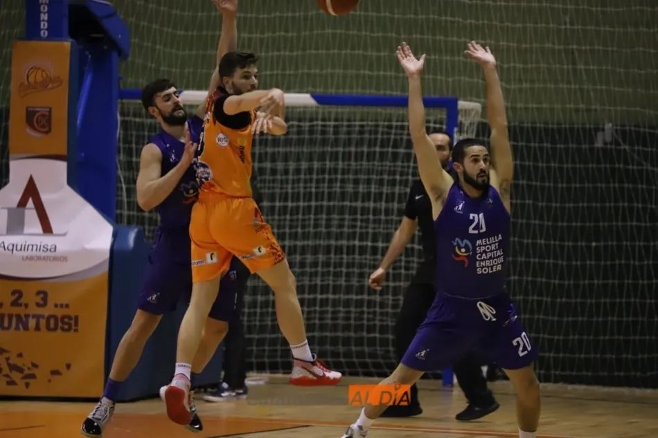 Foto 4 - El Aquimisa Carbajosa recibe un severo correctivo a manos del CAM Enrique Soler (48-75)
