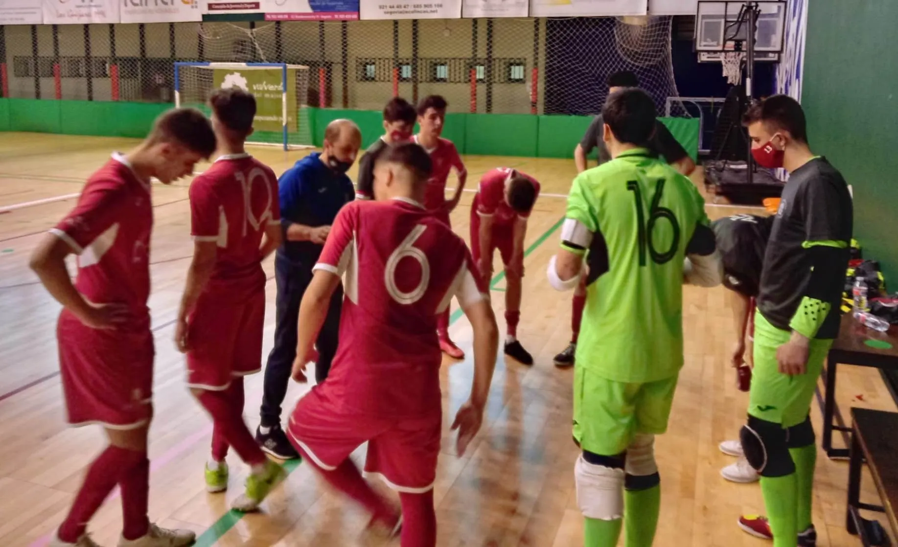Foto 3 - El III Juvenil vuelve de sus largas vacaciones navide&ntilde;as en buena forma  