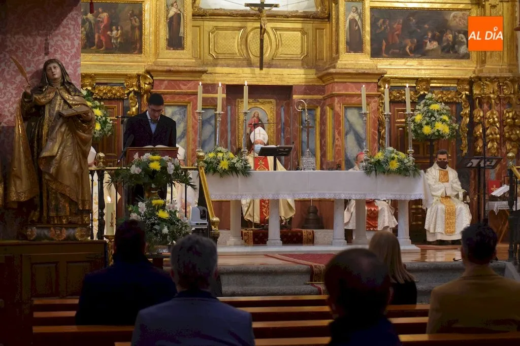 Foto 8 - Homil&iacute;a &iacute;ntegra del nuncio del Papa en Espa&ntilde;a durante la eucarist&iacute;a del 450 aniversario de la...