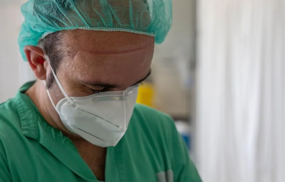 Personal sanitario con mascarilla. Foto: EP