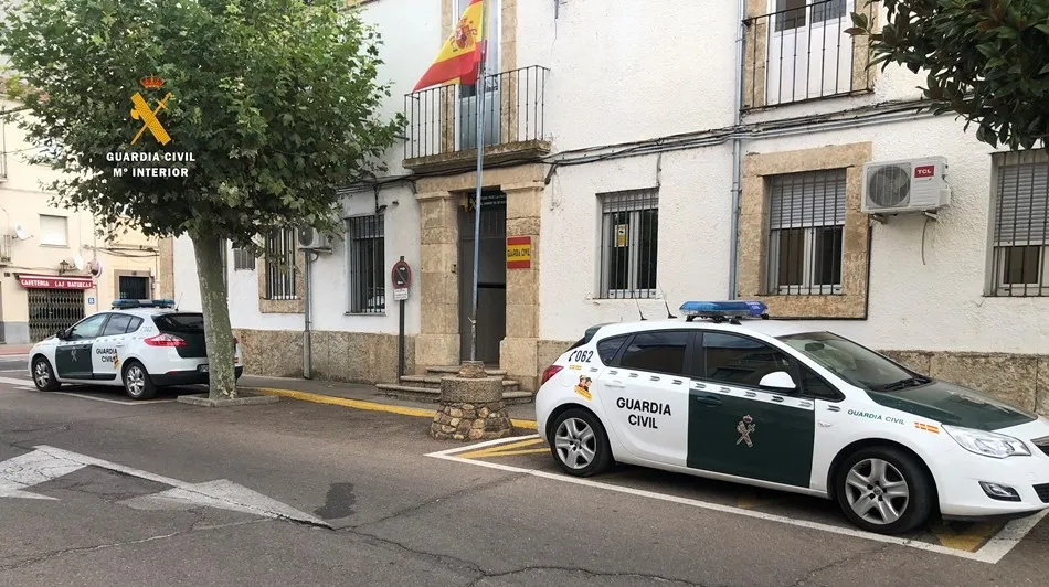 Detenidos en Ciudad Rodrigo dos delincuentes habituales acusados de 12 robos en viviendas y...