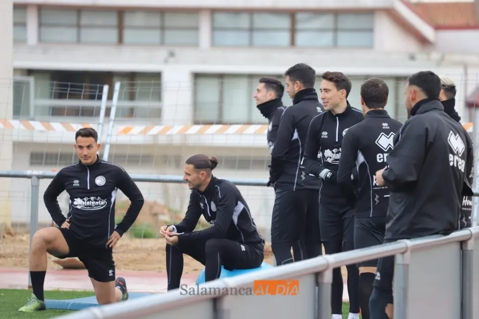 Foto 9 - Unionistas vuelve a los entrenamientos con los cinco sentidos puestos en el Deportivo de La Coru&ntilde;a ...