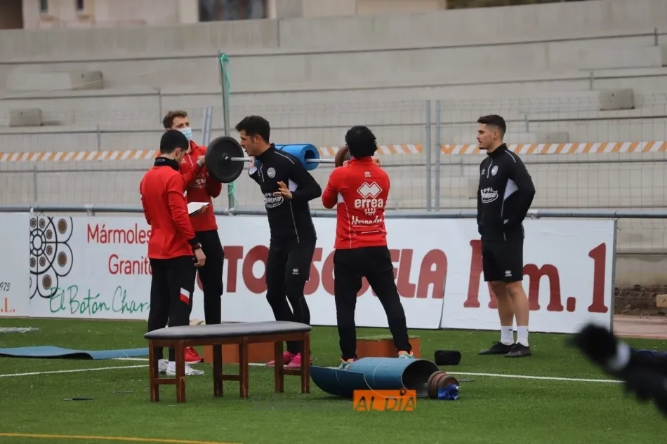 Foto 7 - Unionistas vuelve a los entrenamientos con los cinco sentidos puestos en el Deportivo de La Coru&ntilde;a ...
