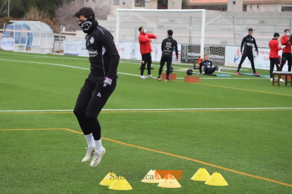 Foto 5 - Unionistas vuelve a los entrenamientos con los cinco sentidos puestos en el Deportivo de La Coru&ntilde;a ...