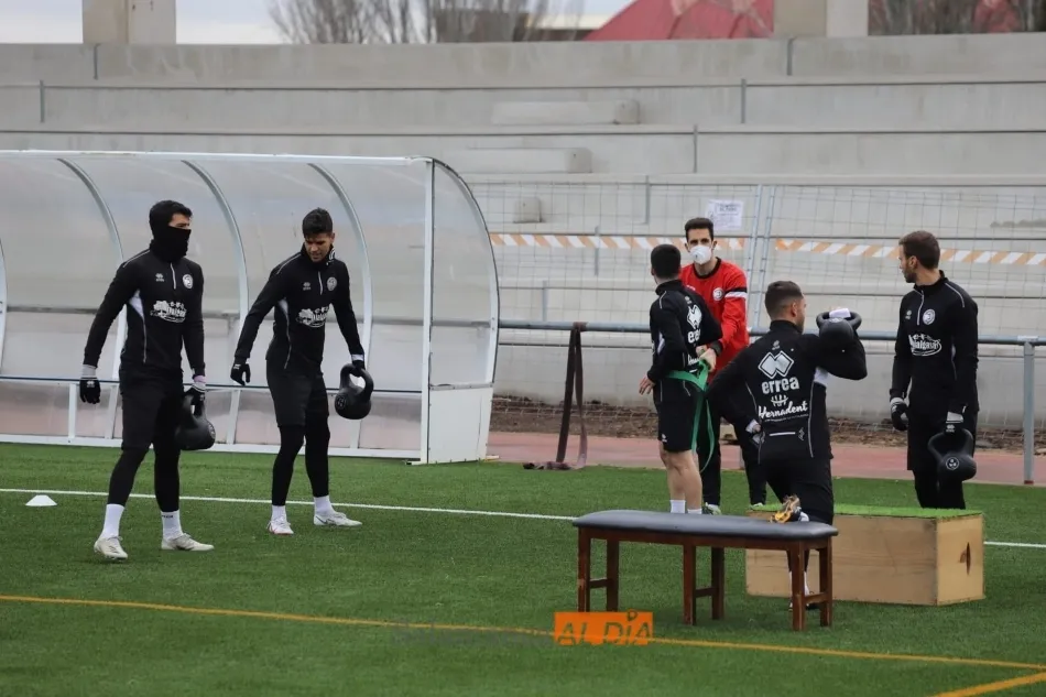 Foto 4 - Unionistas vuelve a los entrenamientos con los cinco sentidos puestos en el Deportivo de La Coru&ntilde;a ...