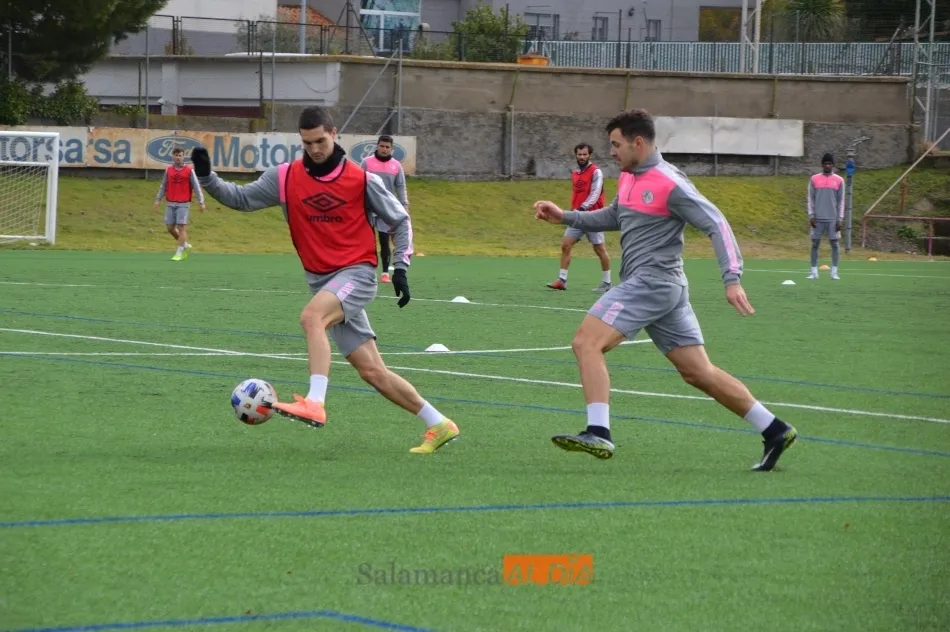 Foto 3 - Primer entrenamiento de &Aacute;lex Camacho con el Salamanca UDS