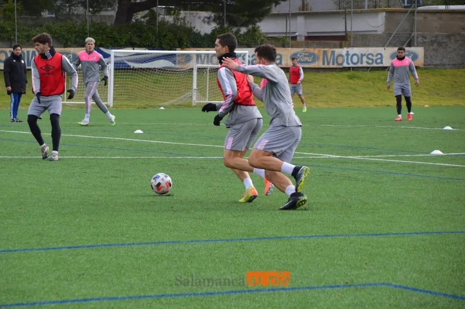 Foto 2 - Primer entrenamiento de &Aacute;lex Camacho con el Salamanca UDS