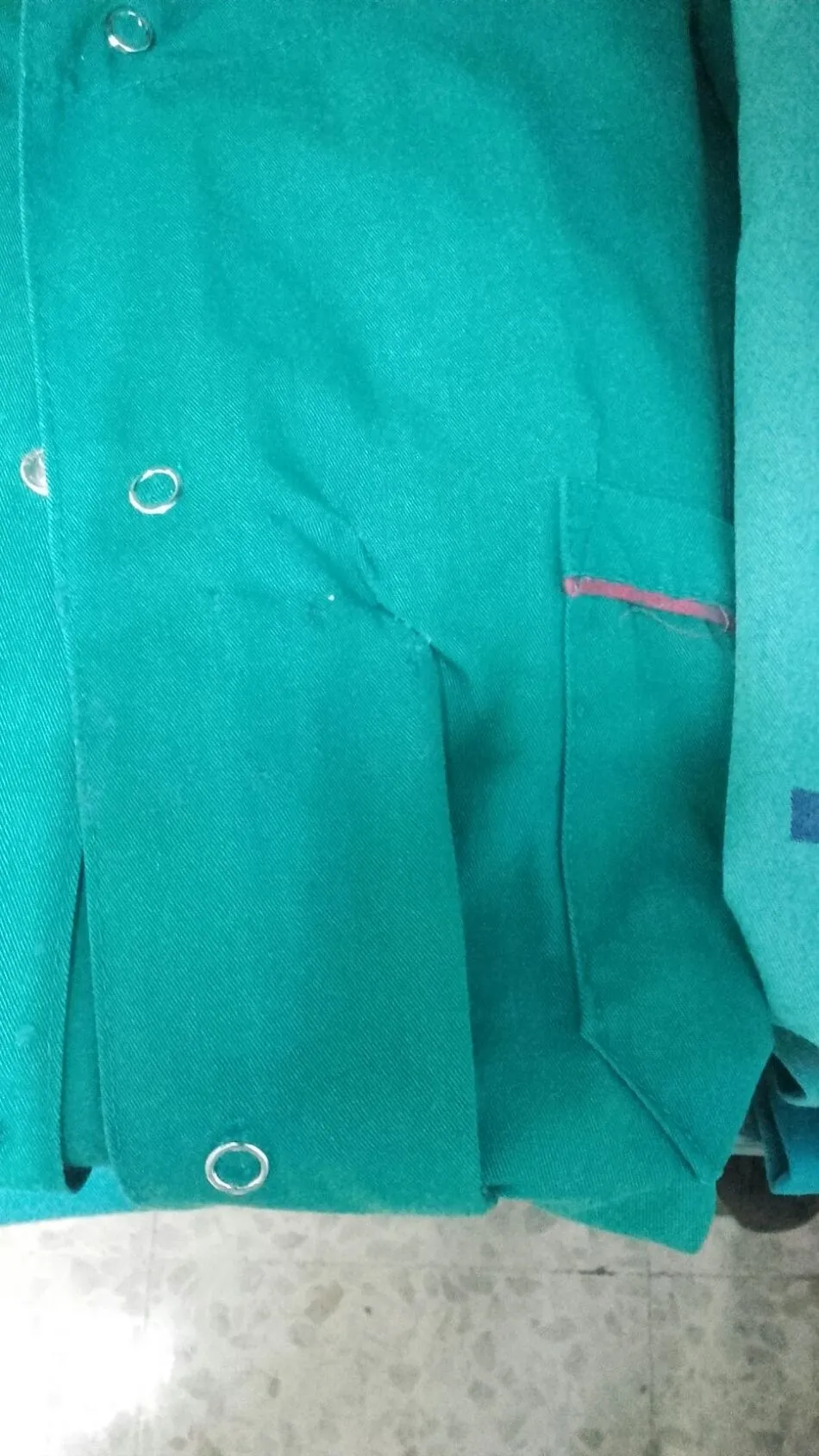 Foto 2 - La recogida de ropa en el Hospital &ldquo;tiene su proceso, no puedes salir de una planta Covid y...