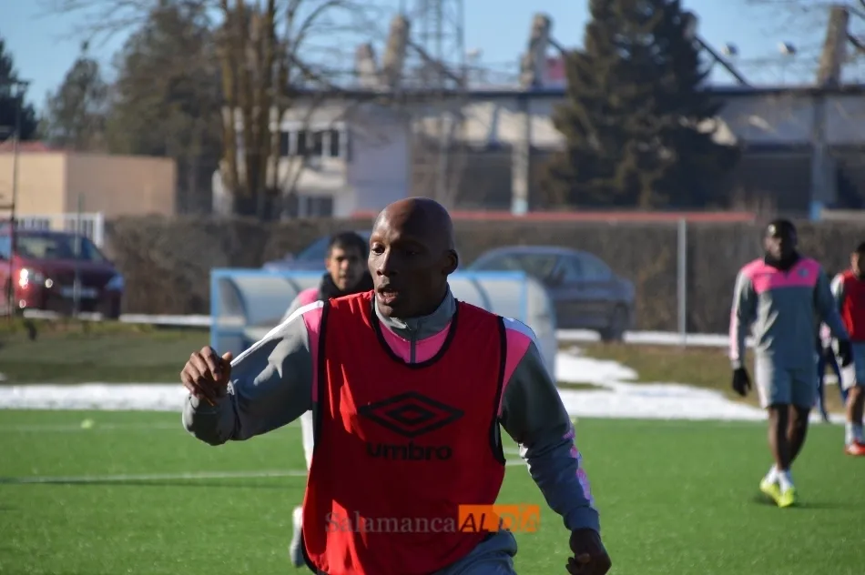 Bryan Aleme, con el primer equipo del Salamanca UDS