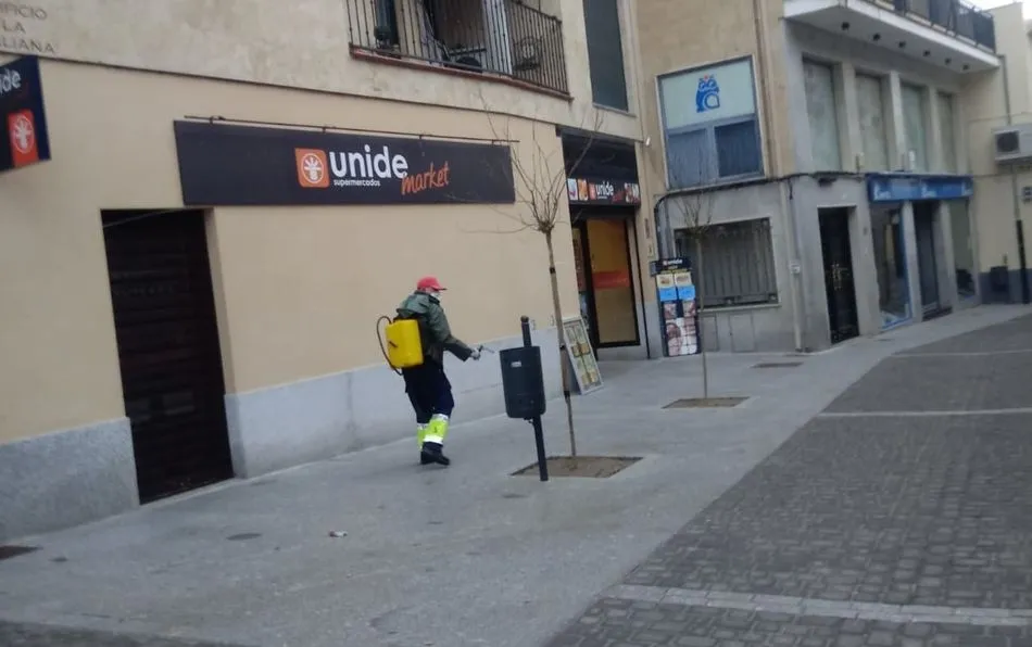 EL Ayuntamiento retoma las tareas de desinfección tras el temporal de lluvia y nieve