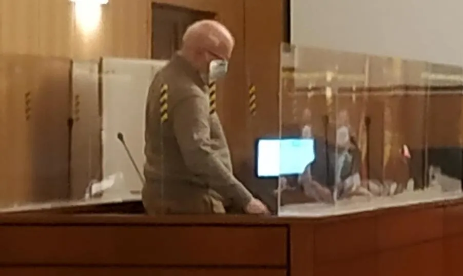 El excapellán de Las Angustias de Valladolid, minutos antes de ser interrogado por abusos sobre una menor. Foto EP