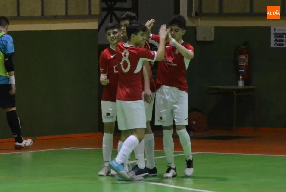 Foto 6 - El III Juvenil se gusta ante Segosala antes del decisivo duelo del domingo  