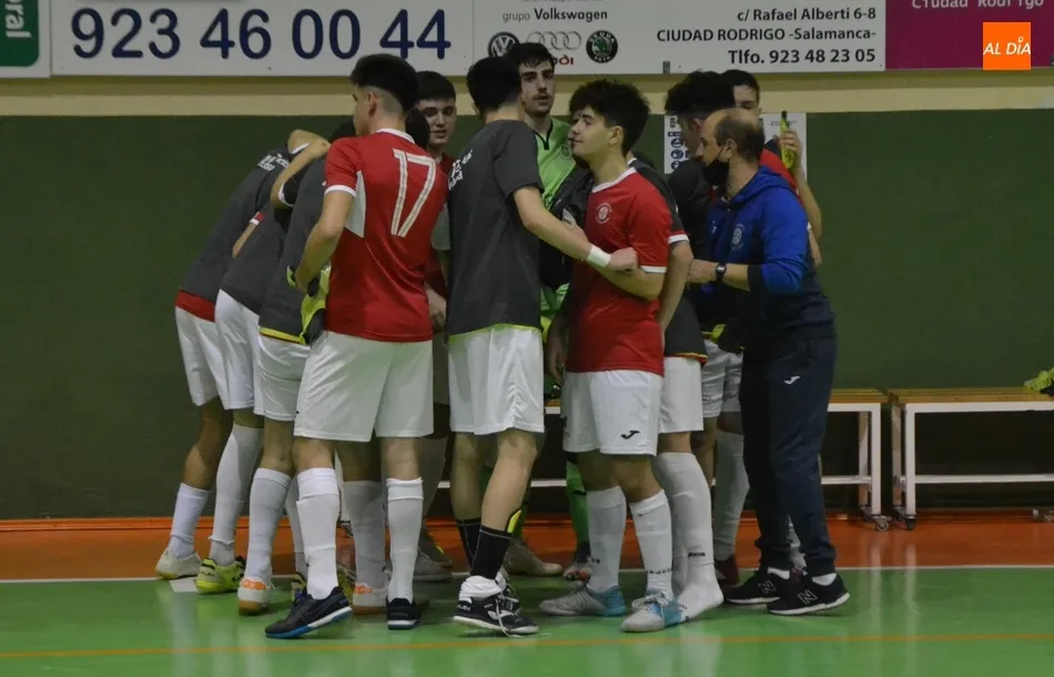 Foto 2 - El III Juvenil se gusta ante Segosala antes del decisivo duelo del domingo  