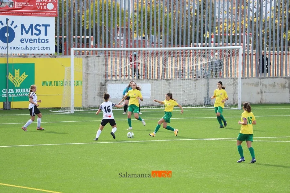 Un partido en casa de las salmantinas