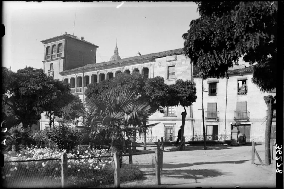 Foto 2 - La plaza de Col&oacute;n y sus diversas denominaciones