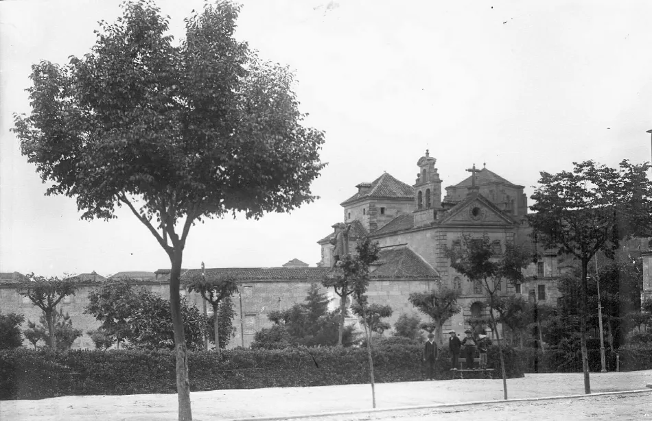 Foto 4 - La plaza de Col&oacute;n y sus diversas denominaciones