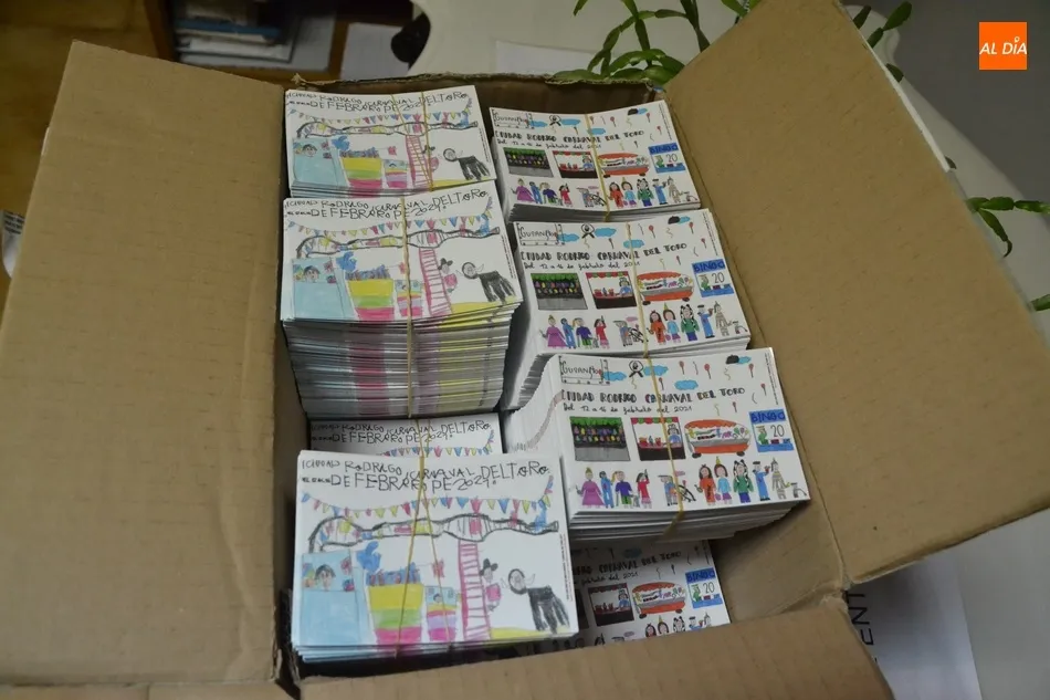 Foto 3 - Disponibles las pegatinas de los dibujos ganadores del Concurso Infantil del Carnaval 2021  