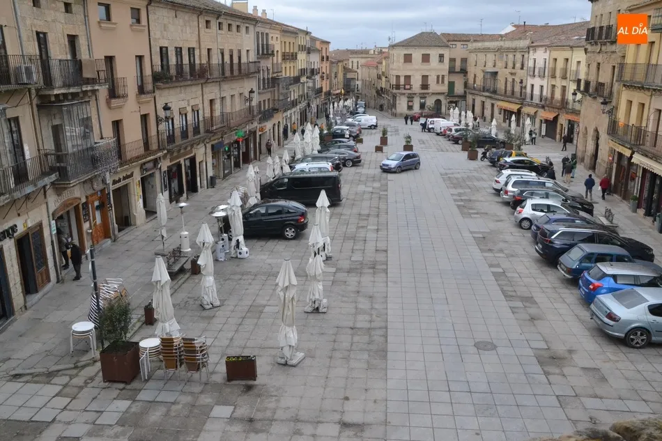Foto 10 - Ciudad Rodrigo vive su primer d&iacute;a sin terrazas  
