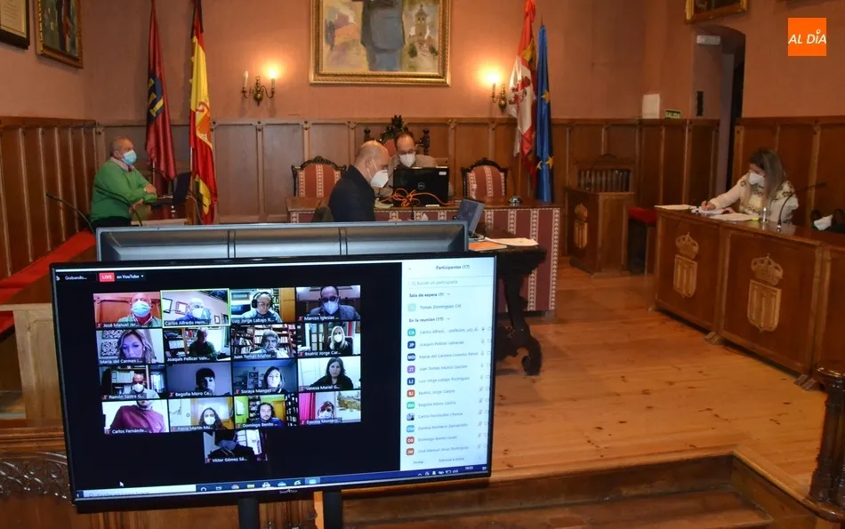 El Pleno llama por unanimidad a los mirobrigenses a cumplir las medidas e incluso a...